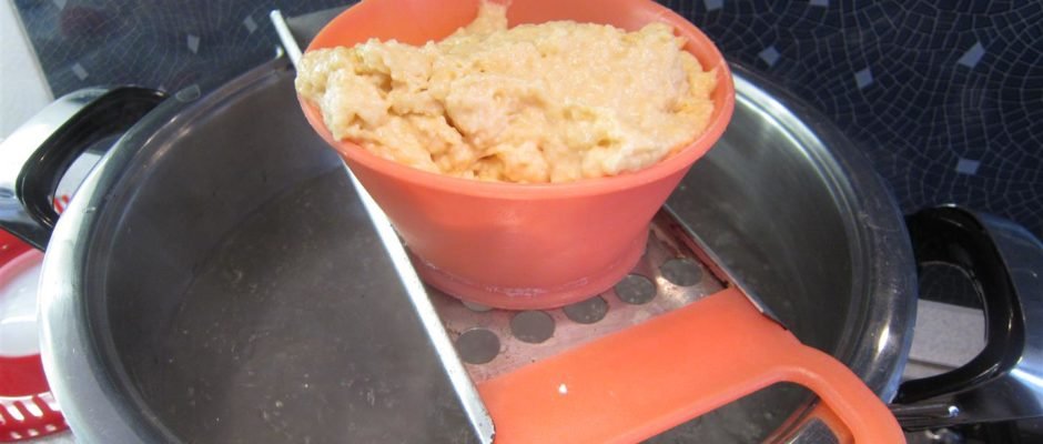 Spaetzle maker