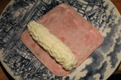 Steps to ham roll recipe, how to fill in the ham rolls