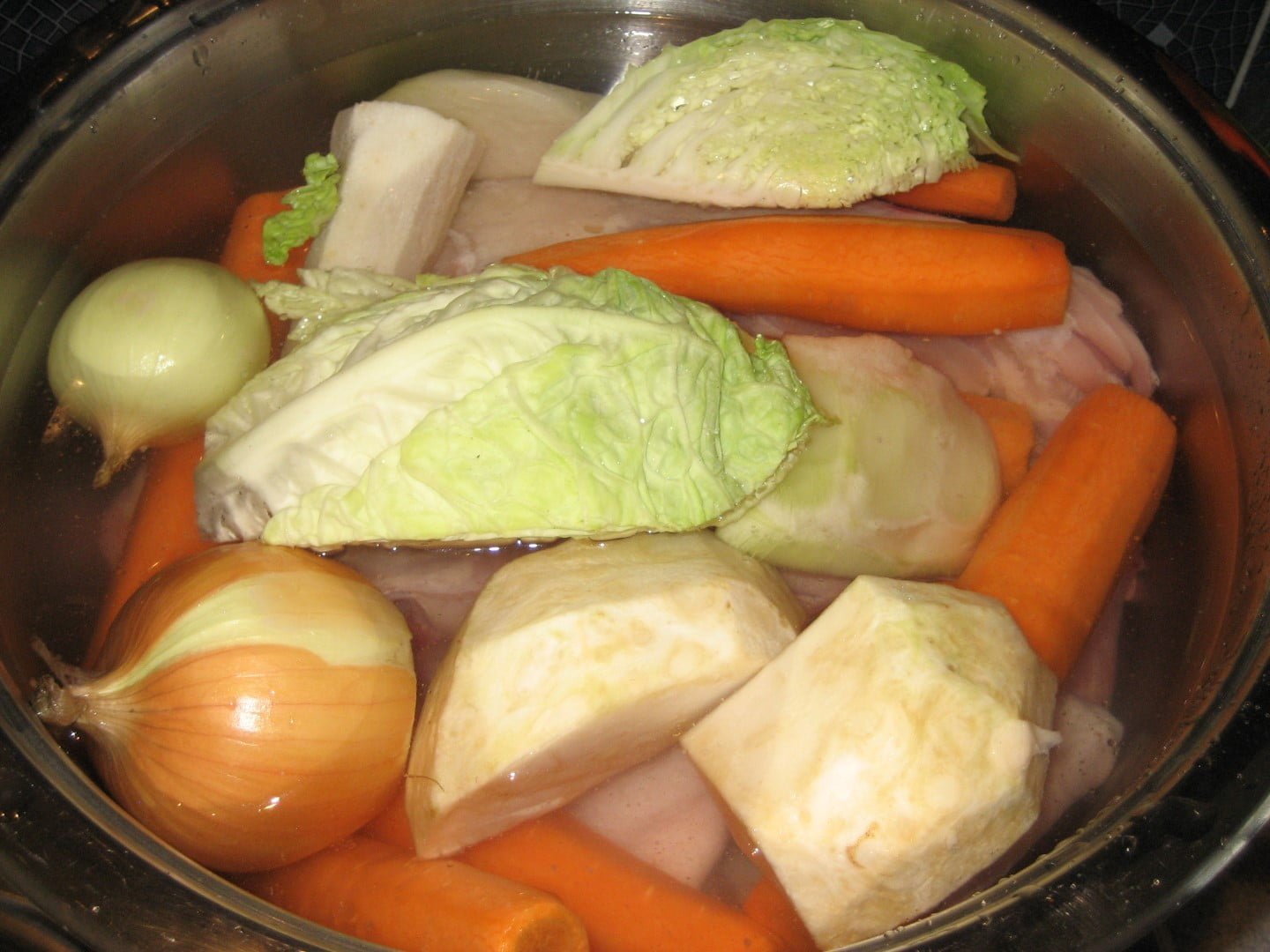 Easy Chicken Stock Recipe With a Simple Trick - Spicy Goulash