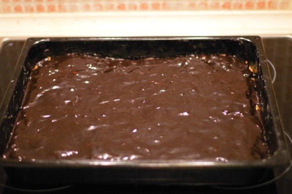 Gerbeaud cake recipe 6 - spread chocolate glaze