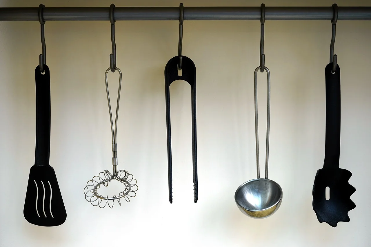 Hanging Spatulas