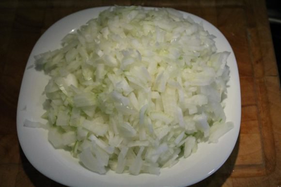 Lecso recipe 1 - chopped onions