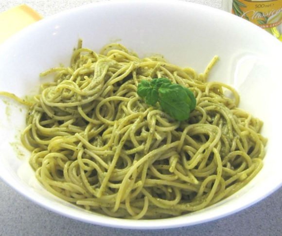 spagetti pesto