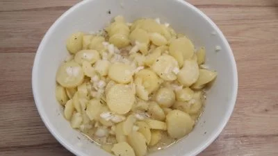 Viennese potato salad